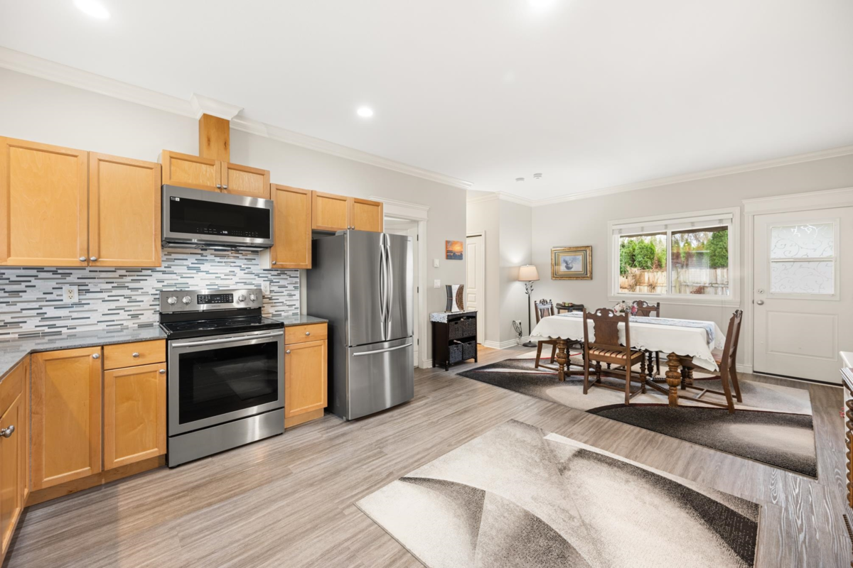 Outdoor Patio Photo of 23133 80 Avenue, Langley, BC