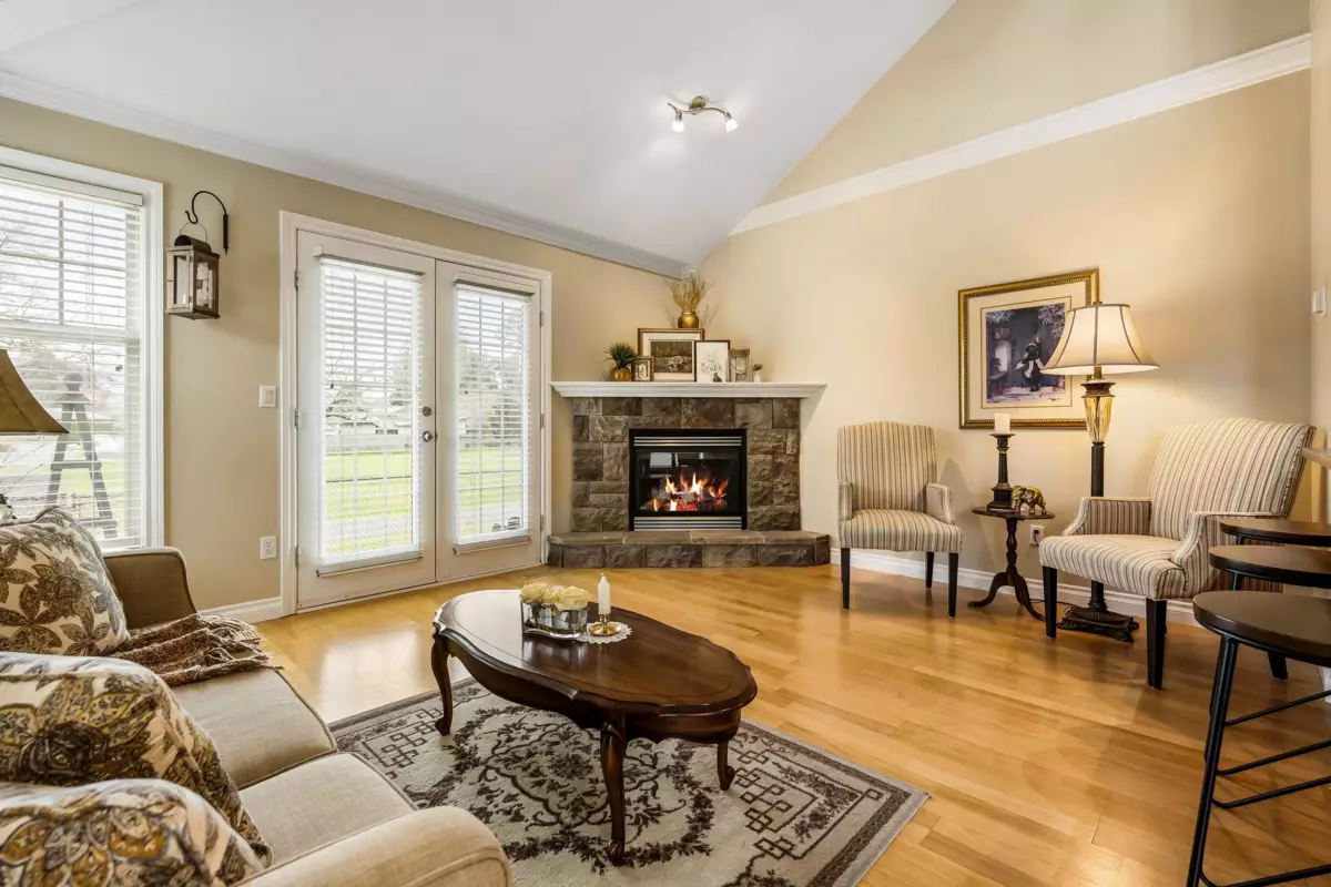 Family Room Photo of 7 46150 Riverside Drive, Chilliwack, BC