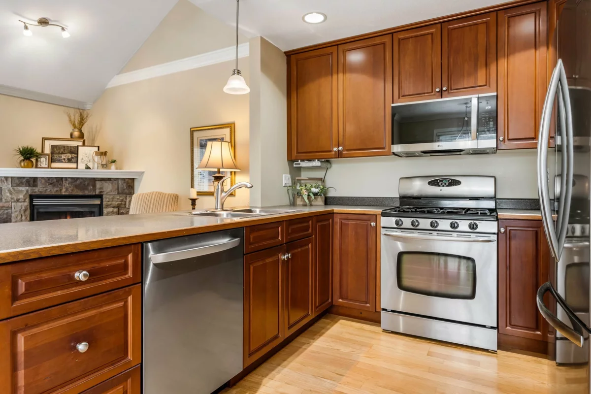 Guest Bathroom Photo of 7 46150 Riverside Drive, Chilliwack, BC