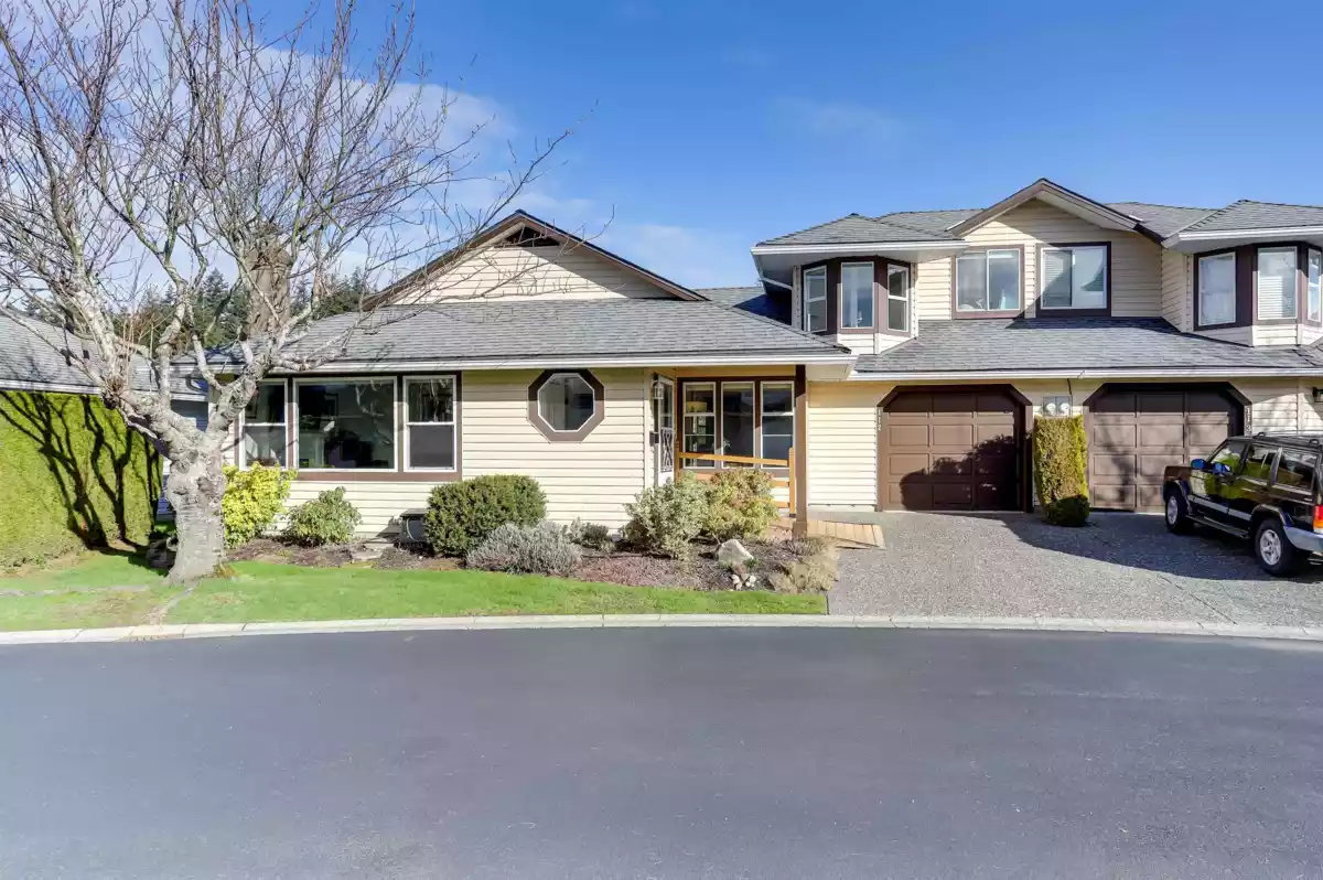 Exterior Rear Photo of 112 14280 19a Avenue, Surrey, BC