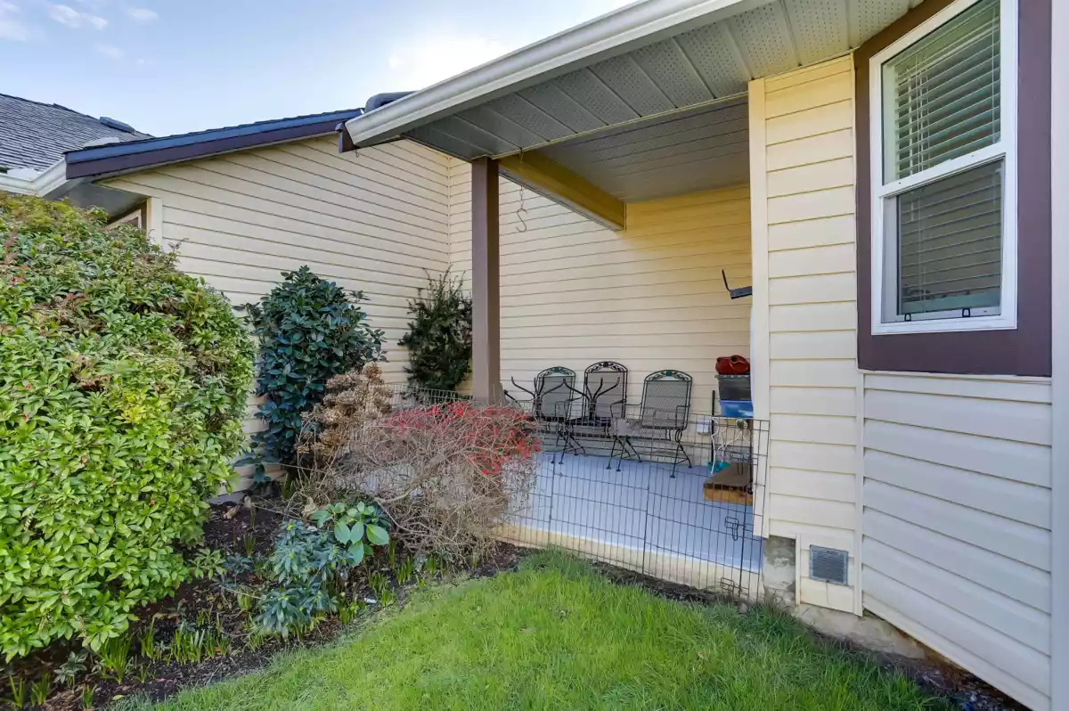 Outdoor Deck Photo of 112 14280 19a Avenue, Surrey, BC