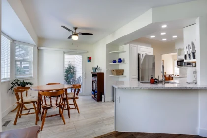 Kitchen Photo of 112 14280 19a Avenue, Surrey, BC