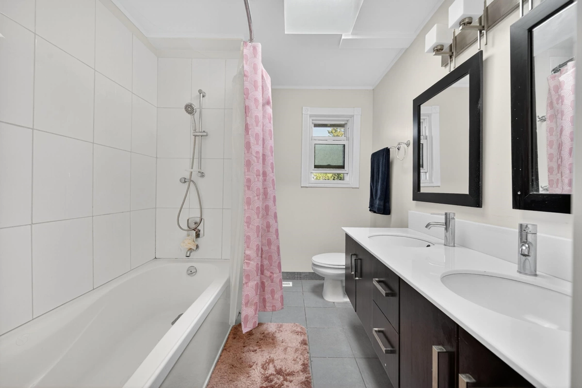 Laundry Room Photo of 8607 Byron Road, Delta, BC