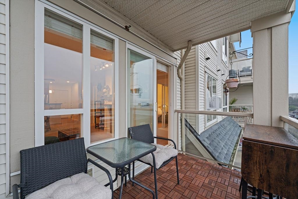 Basement Recreation Room Photo of 308 333 E 1st Street, North Vancouver, BC