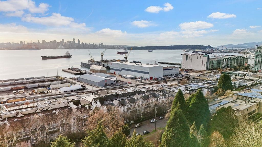 Community Amenities Photo (Clubhouse) of 308 333 E 1st Street, North Vancouver, BC