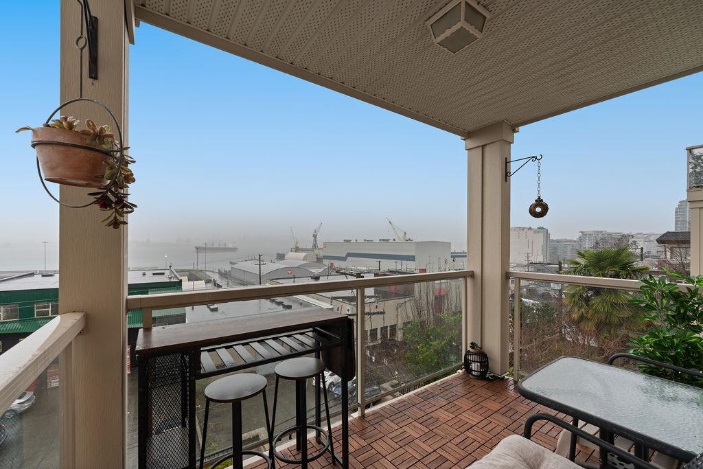 Family Room Photo of 308 333 E 1st Street, North Vancouver, BC