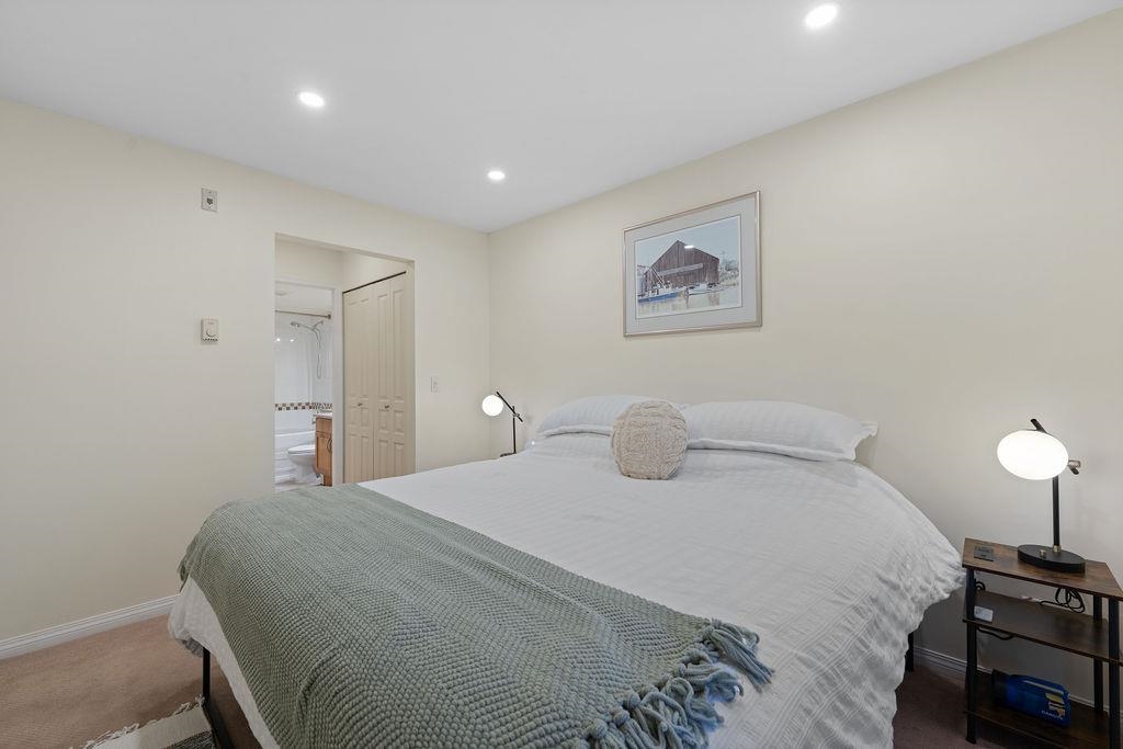 Outdoor Deck Photo of 308 333 E 1st Street, North Vancouver, BC