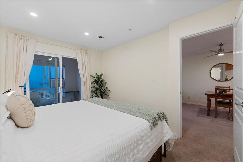 Outdoor Patio Photo of 308 333 E 1st Street, North Vancouver, BC