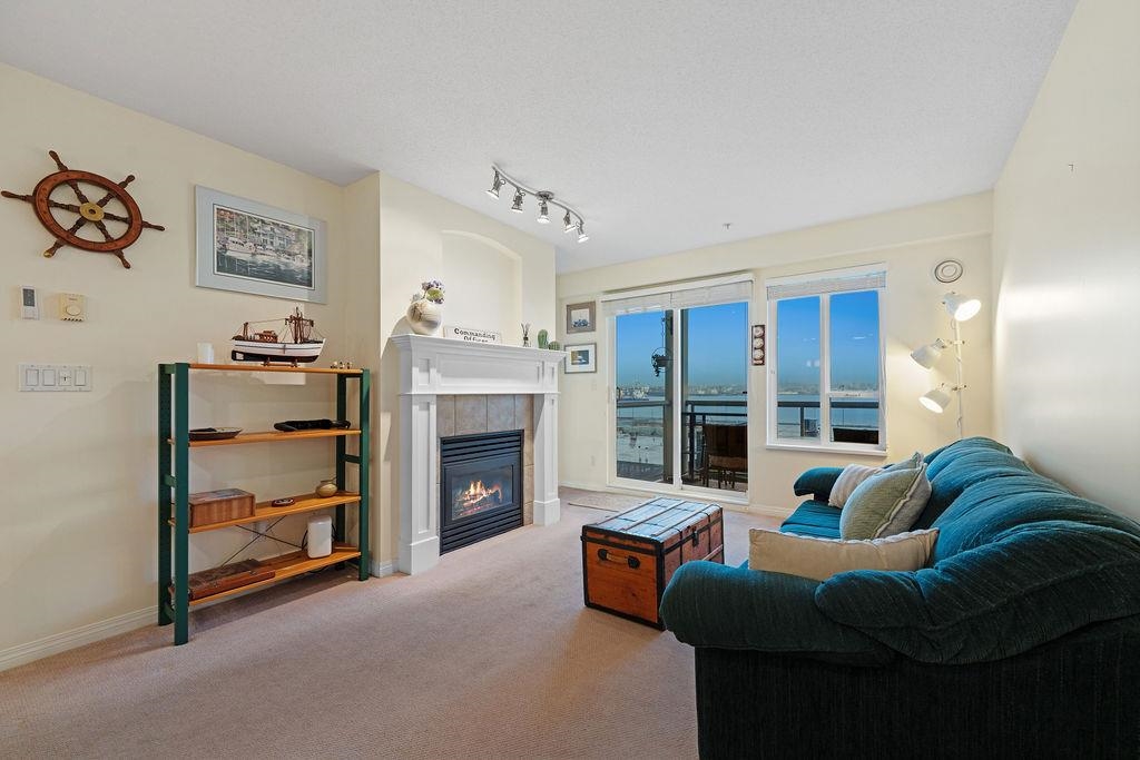 Primary Bedroom Photo of 308 333 E 1st Street, North Vancouver, BC