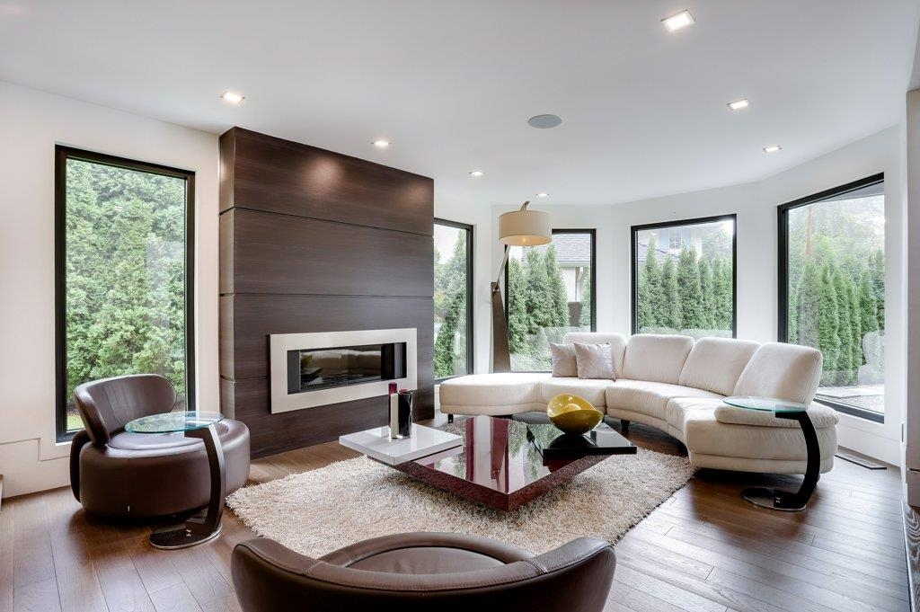 Family Room Photo of 4577 Capilano Road, North Vancouver, BC