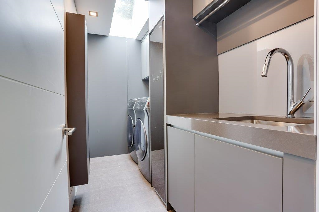 Hallway Photo of 4577 Capilano Road, North Vancouver, BC