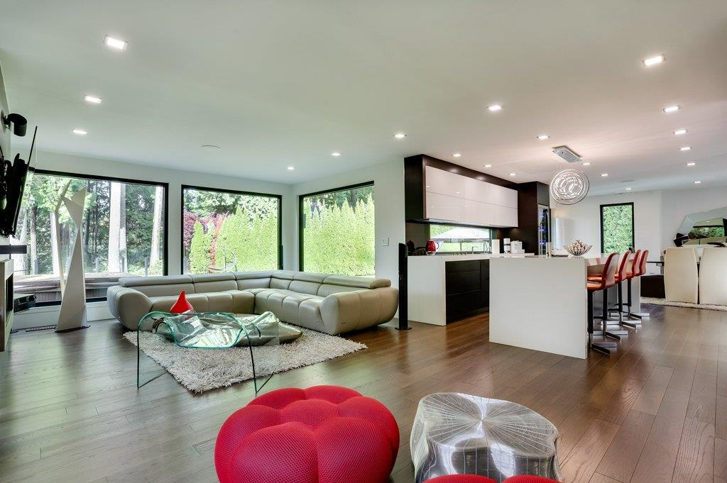 Primary Bathroom Photo of 4577 Capilano Road, North Vancouver, BC