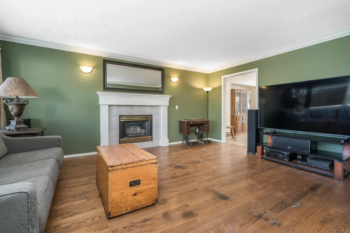 Dining Area Photo of 7821 Tavernier Terrace, Mission, BC