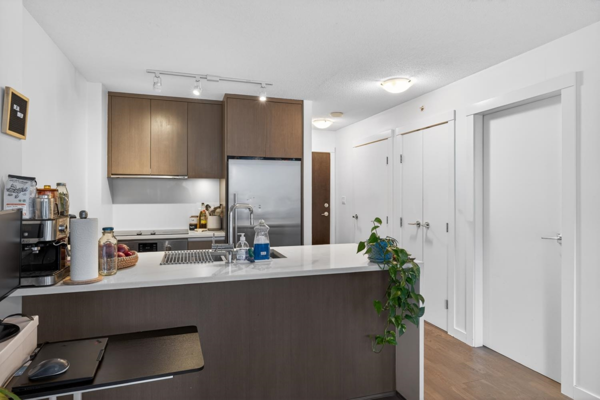 Family Room Photo of 606 1009 Harwood Street, Vancouver, BC