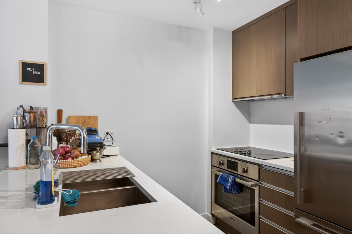 Living Room Photo of 606 1009 Harwood Street, Vancouver, BC