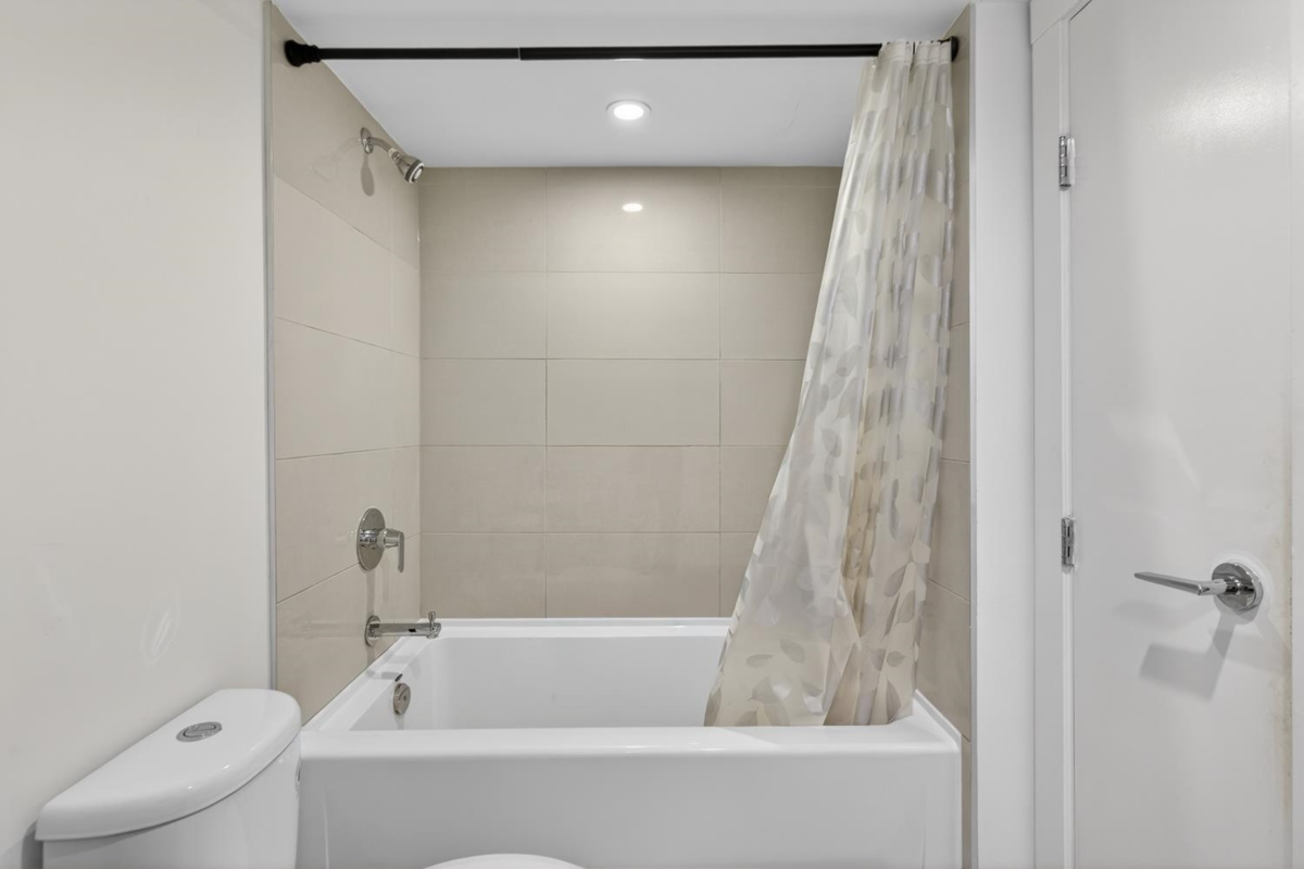 Office / Den Photo of 606 1009 Harwood Street, Vancouver, BC