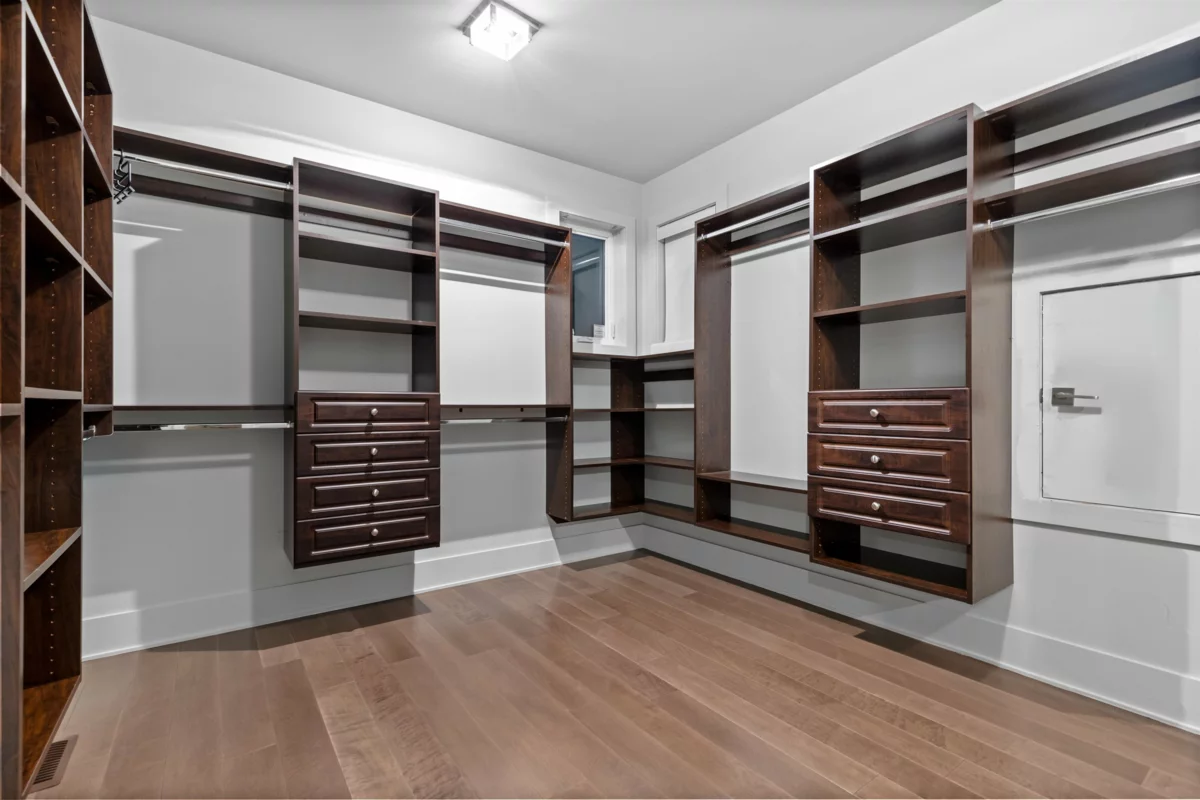 Garage Interior Photo of 2461 Eagle Mountain Drive, Abbotsford, BC