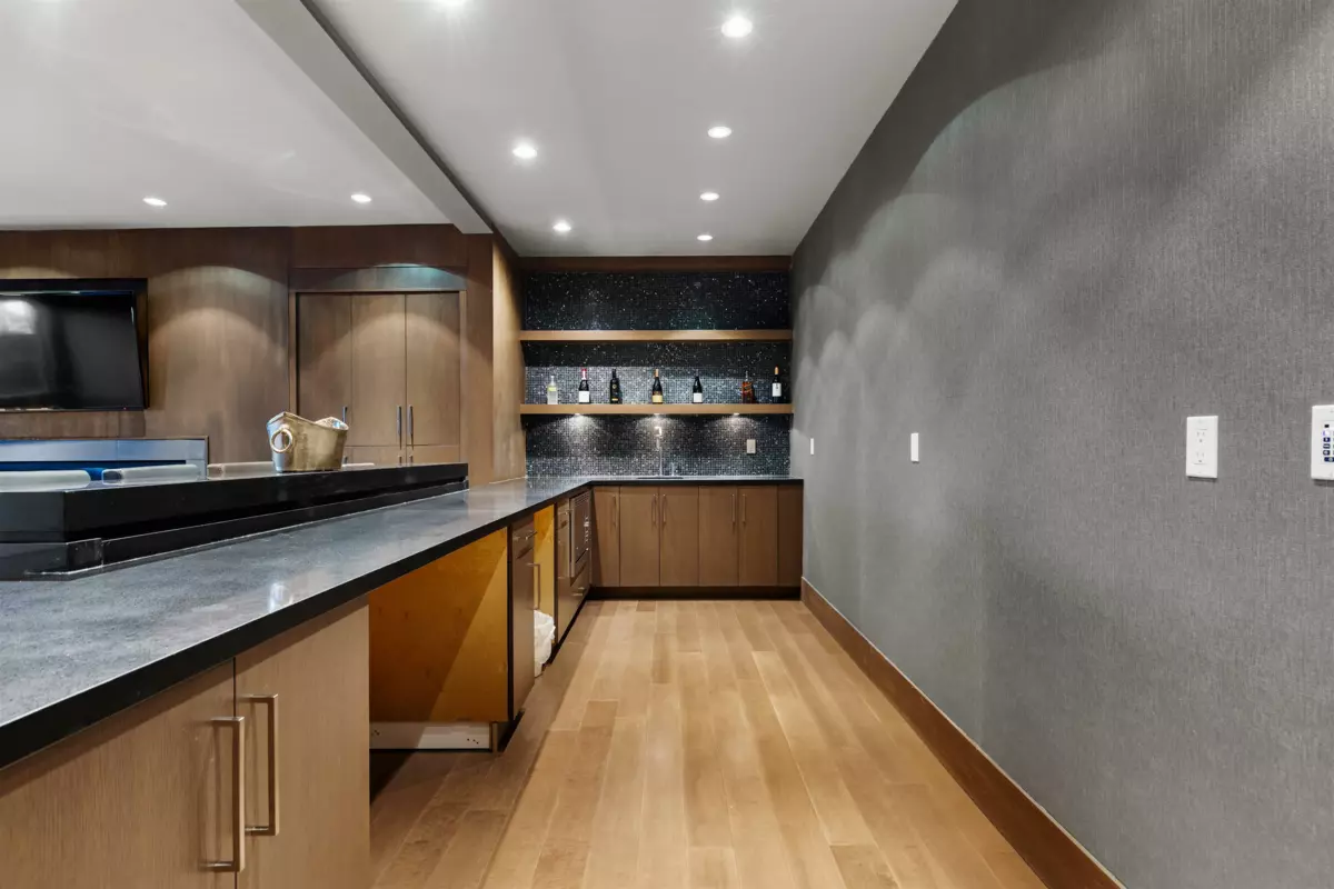 Swimming Pool Photo of 2461 Eagle Mountain Drive, Abbotsford, BC