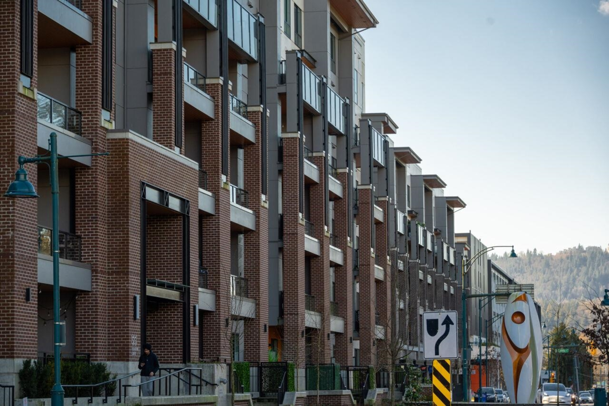 Basement Recreation Room Photo of 607 55 Klahanie Drive, Port Moody, BC