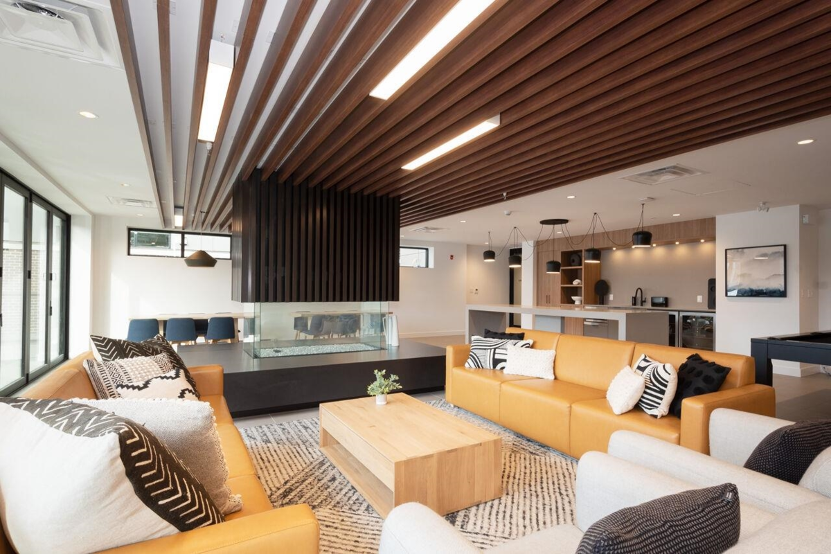 Entry Foyer Photo of 607 55 Klahanie Drive, Port Moody, BC