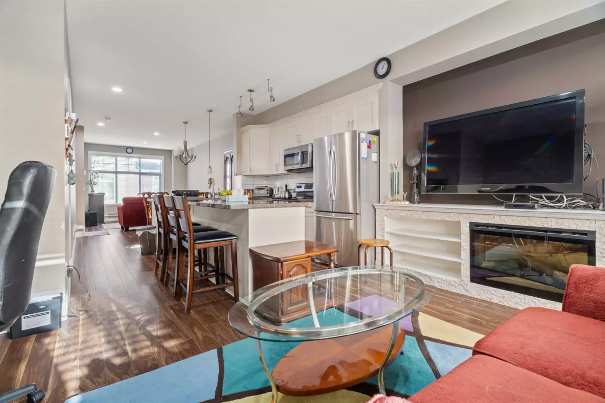 Dining Area Photo of 30 19525 73 Avenue, Surrey, BC