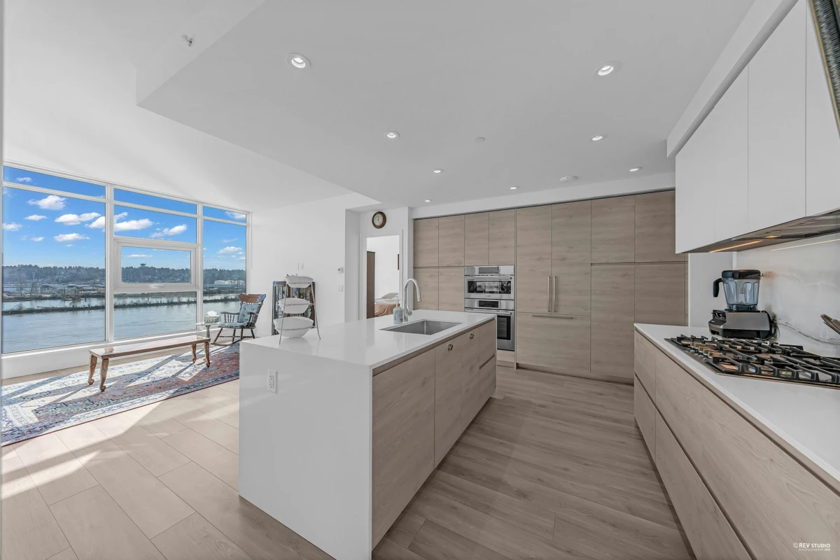 Living Room Photo of 607 680 Quayside Drive, New Westminster, BC