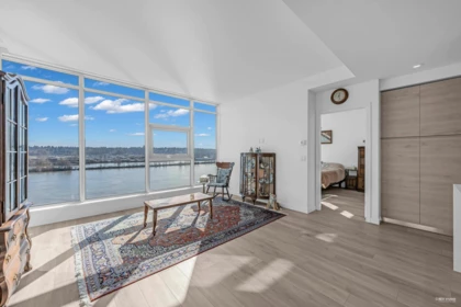 607 680 Quayside Drive, New Westminster, BC