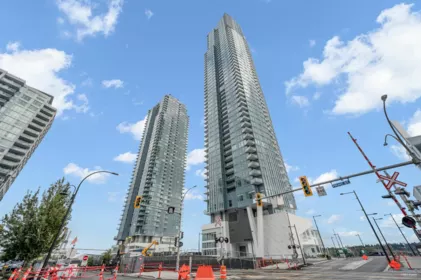 607 680 Quayside Drive, New Westminster, BC, Quay — 2 bed apartment/condo for sale