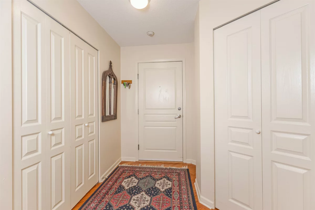 Outdoor Patio Photo of 207 15466 North Bluff Road, White Rock, BC