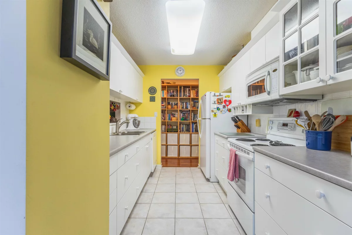 Pantry Photo of 207 15466 North Bluff Road, White Rock, BC