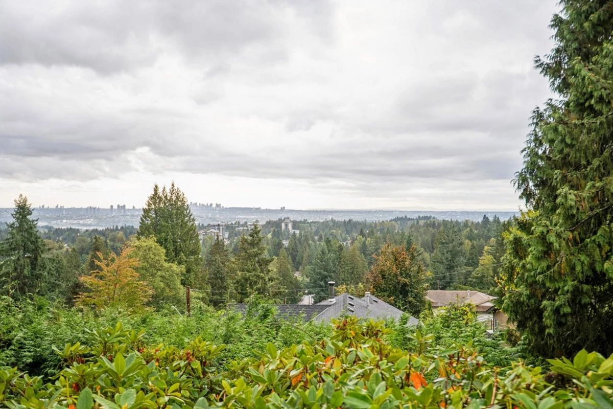 Backyard Photo of 1089 Kilmer Road, North Vancouver, BC