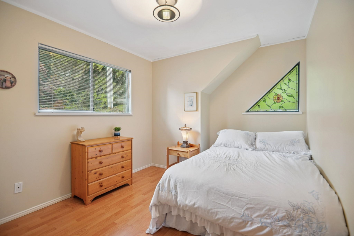 Entry Foyer Photo of 1089 Kilmer Road, North Vancouver, BC