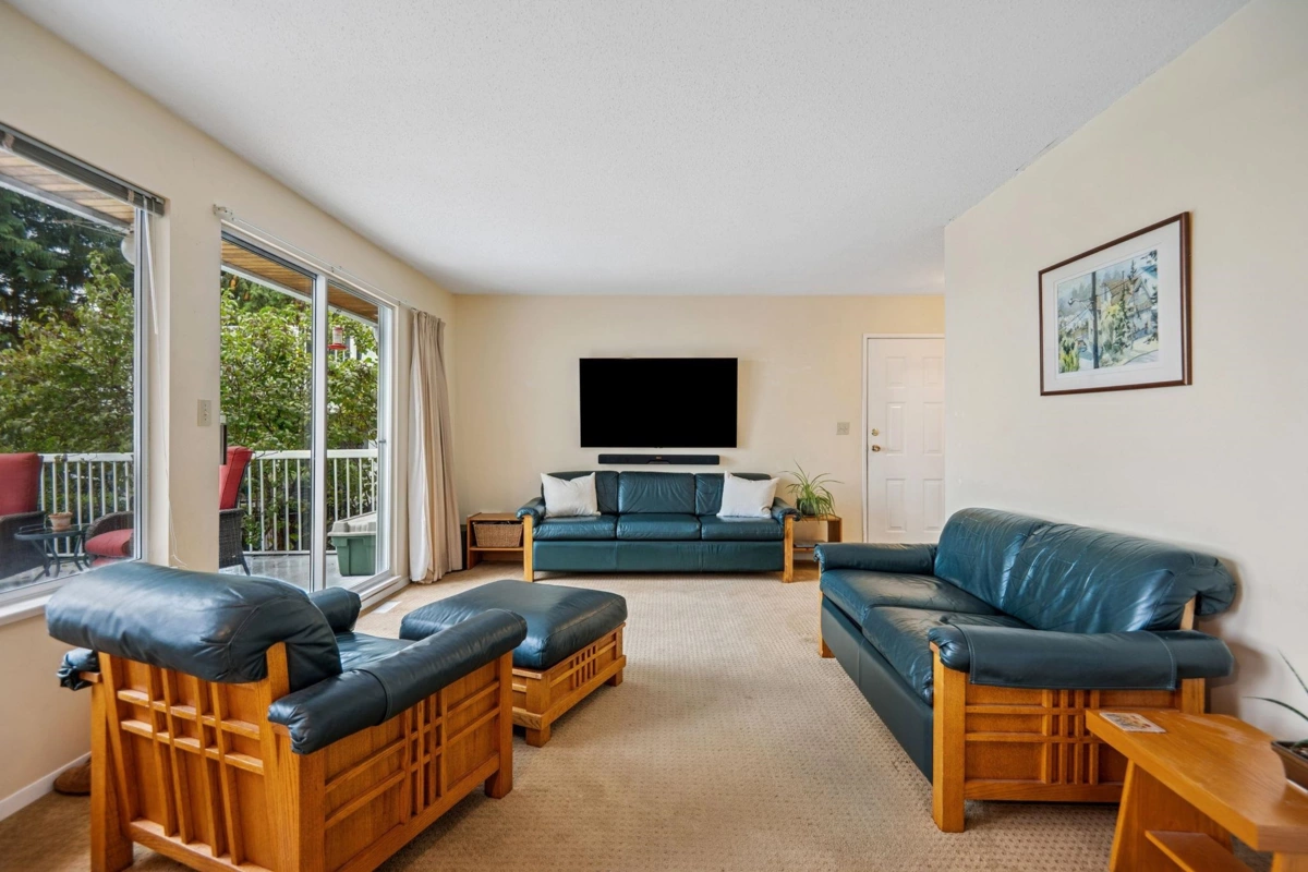 Primary Bathroom Photo of 1089 Kilmer Road, North Vancouver, BC