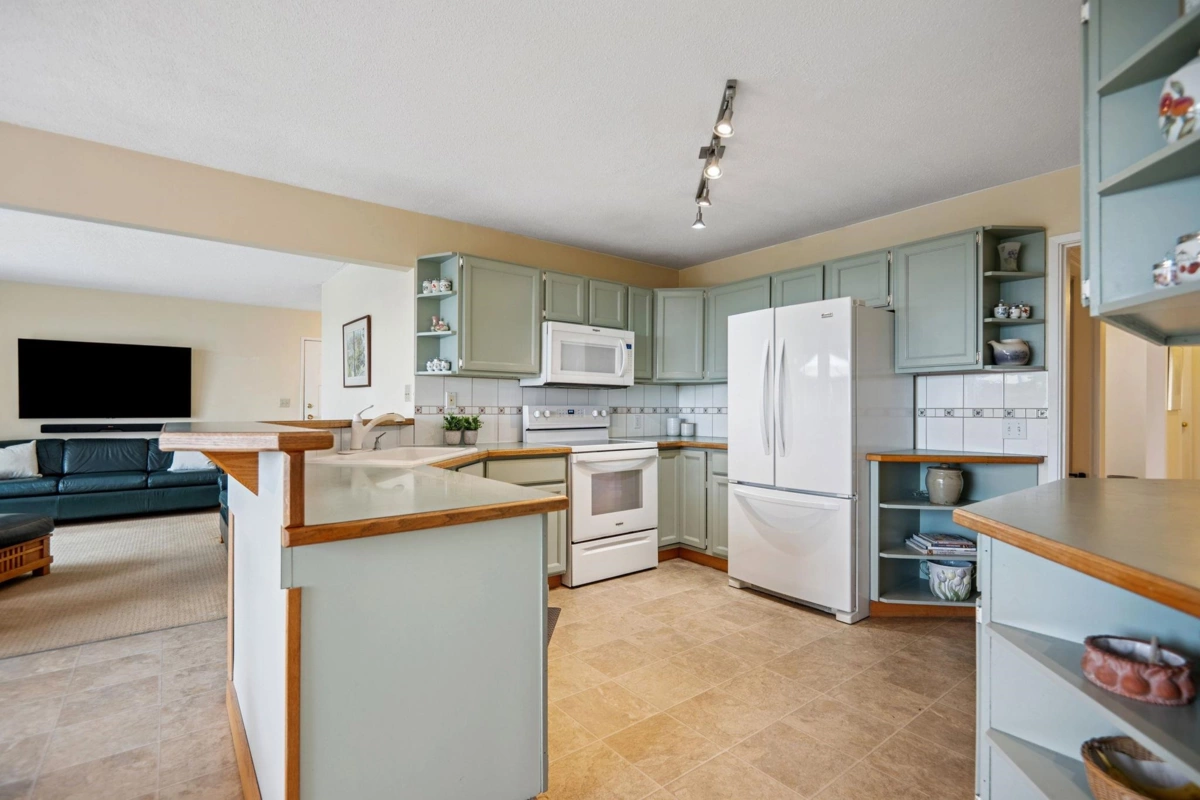 Primary Bedroom Photo of 1089 Kilmer Road, North Vancouver, BC