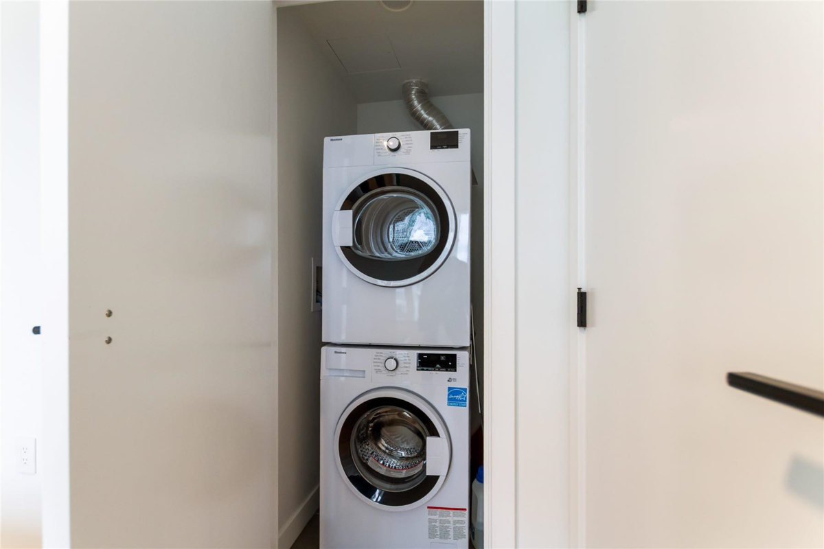 Basement Recreation Room Photo of 2006 620 Cardero Street, Vancouver, BC