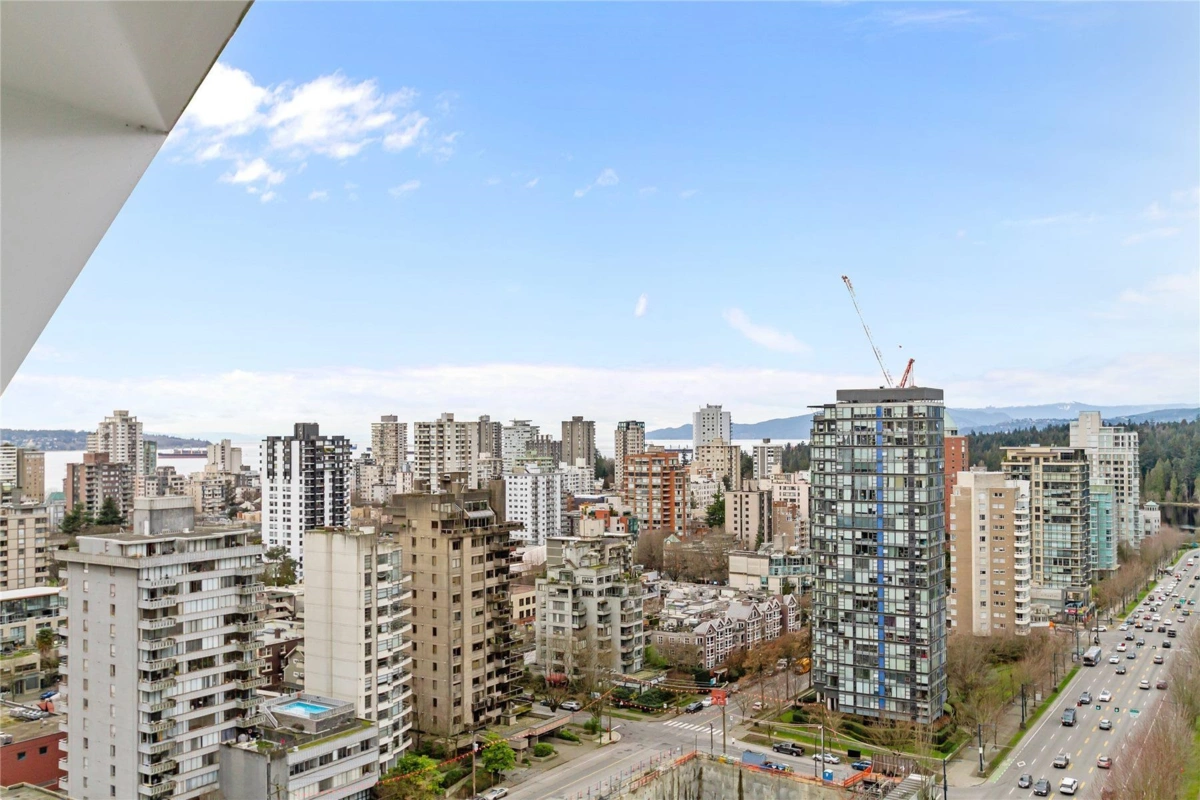 Breakfast Nook Photo of 2006 620 Cardero Street, Vancouver, BC