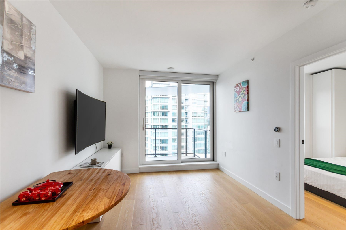 Family Room Photo of 2006 620 Cardero Street, Vancouver, BC