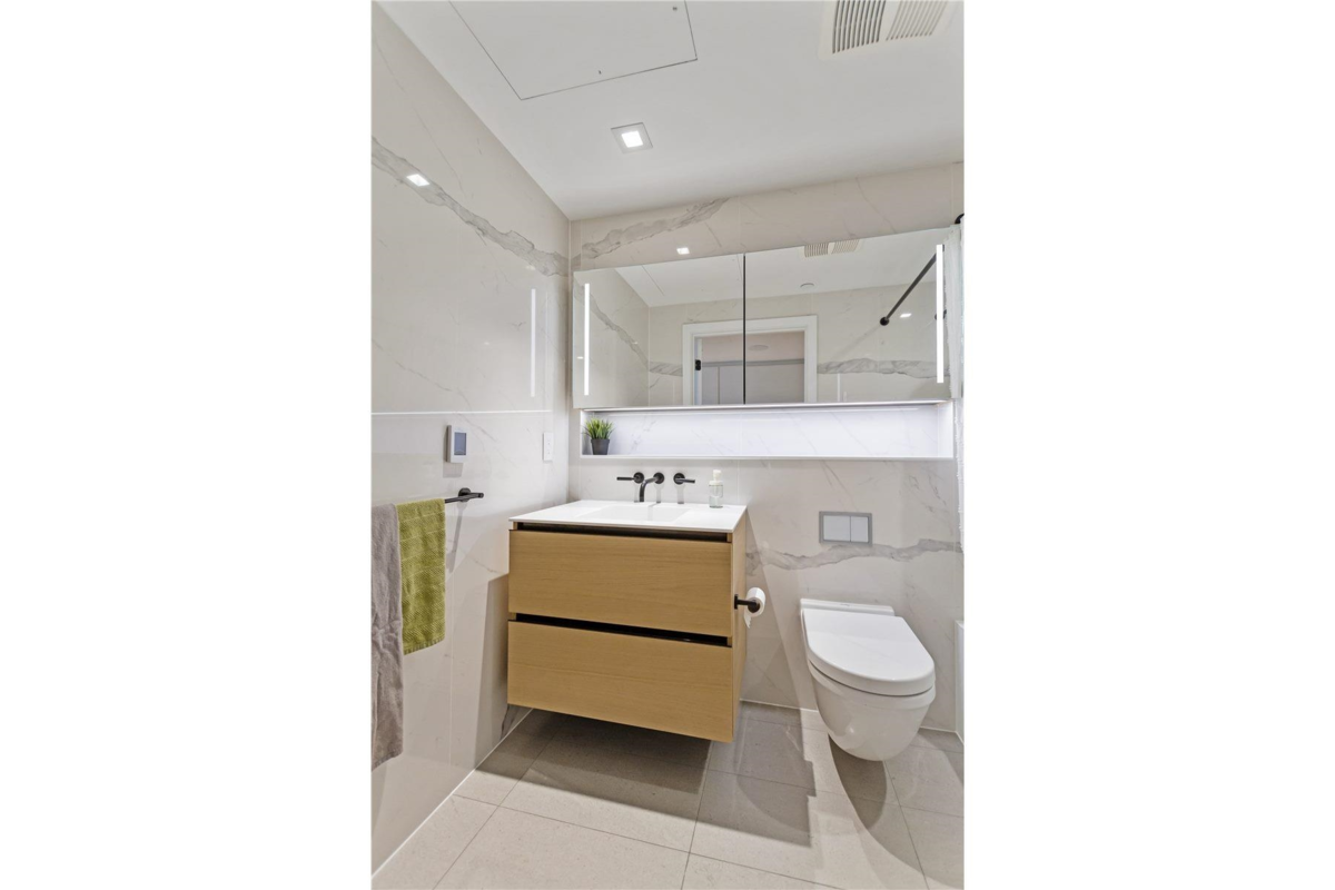 Office / Den Photo of 2006 620 Cardero Street, Vancouver, BC