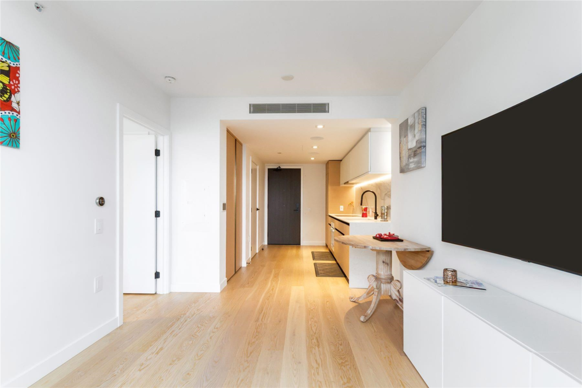 Primary Bathroom Photo of 2006 620 Cardero Street, Vancouver, BC