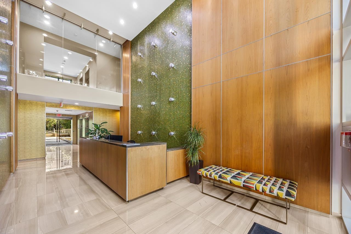 Laundry Room Photo of 501 1616 Columbia Street, Vancouver, BC