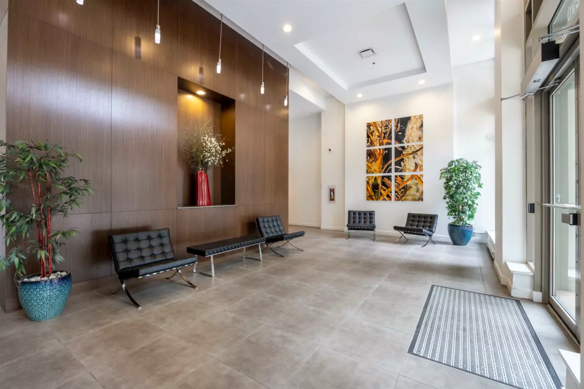 Living Room Photo of 1603 2980 Atlantic Avenue, Coquitlam, BC