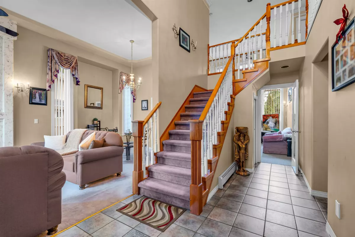 Bedroom 3 Photo of 15878 99a Avenue, Surrey, BC