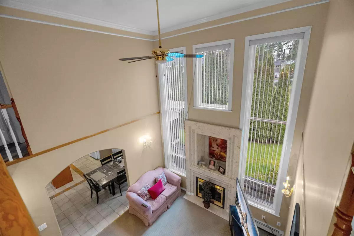 Guest Bathroom Photo of 15878 99a Avenue, Surrey, BC