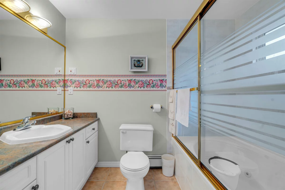 Loft / Bonus Room Photo of 15878 99a Avenue, Surrey, BC