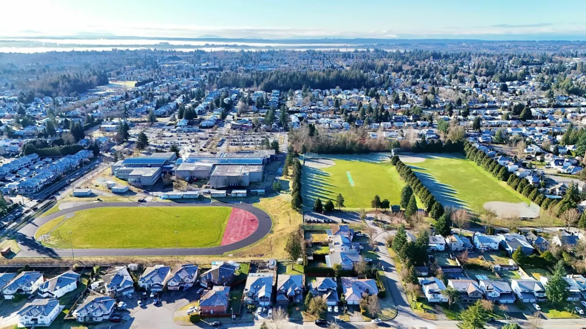 Swimming Pool Photo of 15878 99a Avenue, Surrey, BC