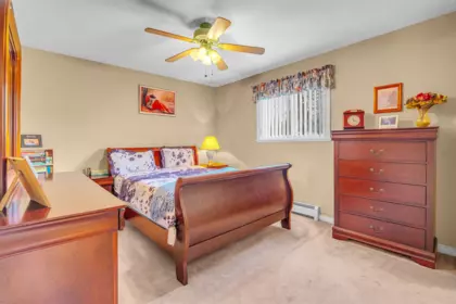 Basement Recreation Room Photo of 15878 99a Avenue, Surrey, BC
