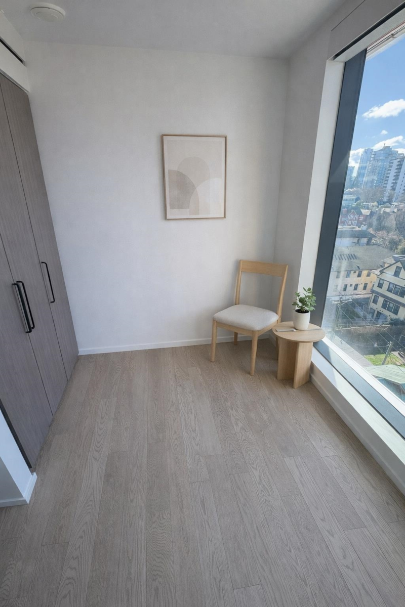 Living Room Photo of 1001 1482 Robson Street, Vancouver, BC