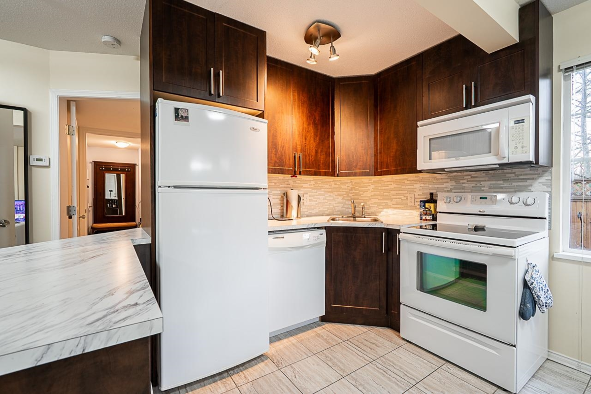 Guest Bathroom Photo of 328 3000 Riverbend Drive, Coquitlam, BC