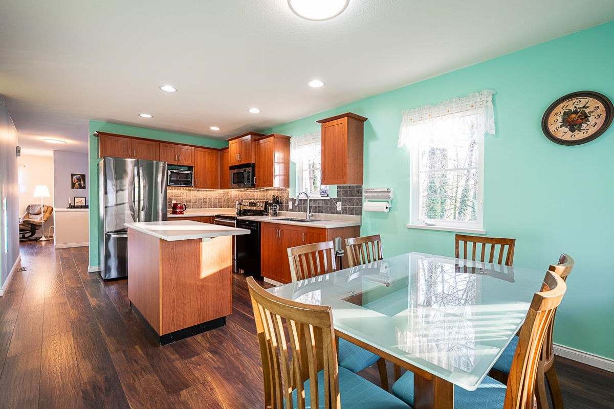 Kitchen Island Photo of 328 3000 Riverbend Drive, Coquitlam, BC