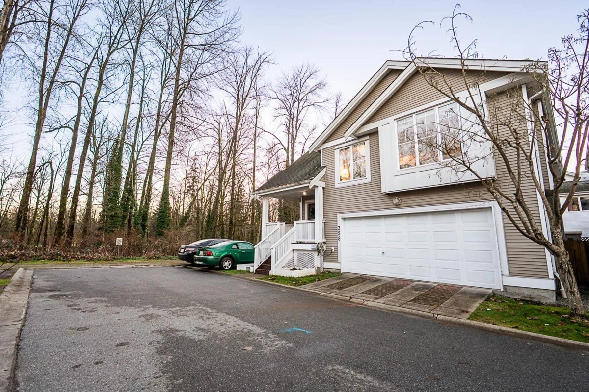 Outdoor Deck Photo of 328 3000 Riverbend Drive, Coquitlam, BC